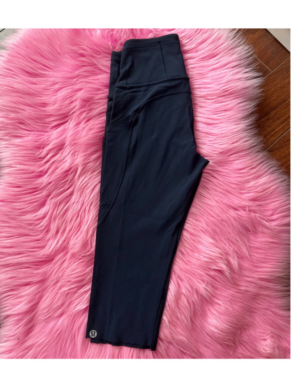 Size 4 fast and free crop 17” true navy